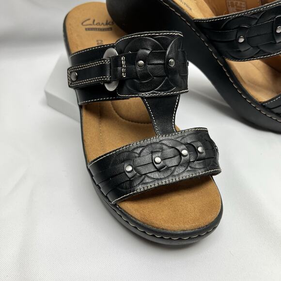 Clarks Collection Black Leather Wedge Sandals Size 7 Studded Adjustable Braided - Picture 2 of 8